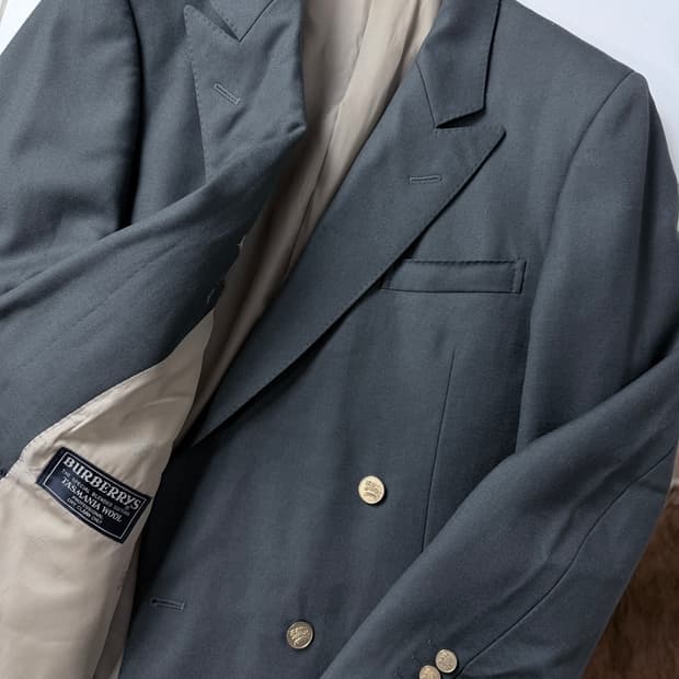 버버리 금장 더블 자켓 