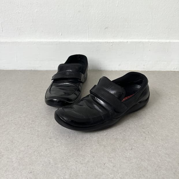 프라다 스포츠 2000s 버클 스트랩 레더 로퍼 OG