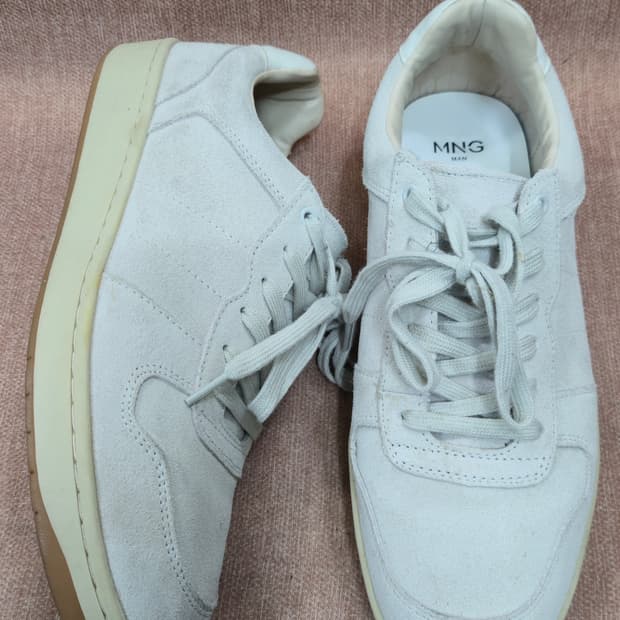 망고 285mm- 화이트 색상 스웨이드  스니커즈