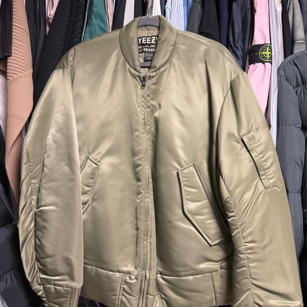 [m] 이지 시즌 1 카키 나일론 봄버 자켓 yeezy season1