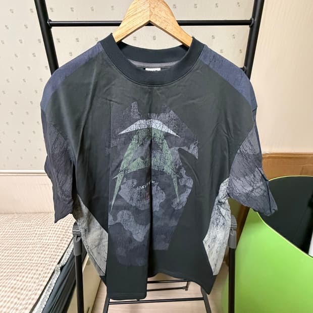 exit mode 스트릿 반팔티