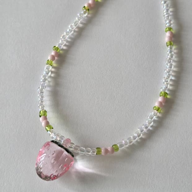 [Handmade] 딸기 비즈목걸이