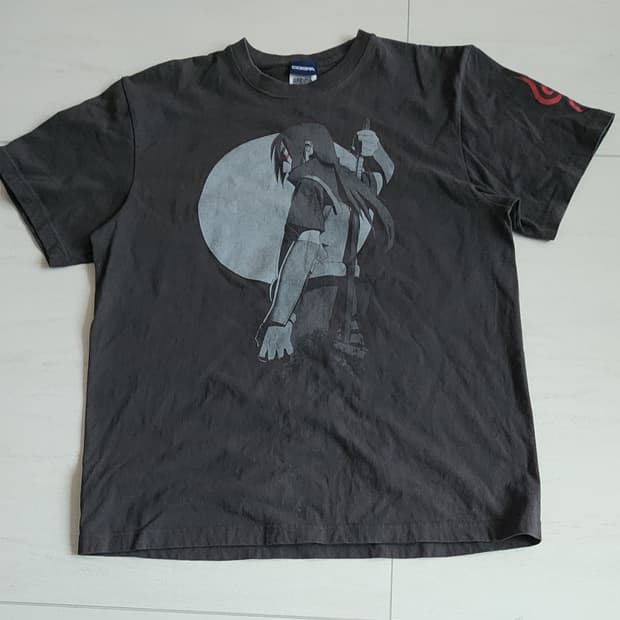 빈티지 나루토 이타치 반팔 L