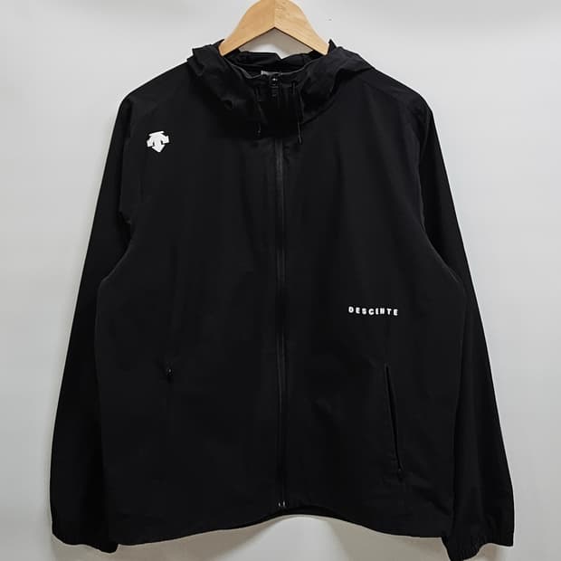 데상트 바람막이 후드자켓 105