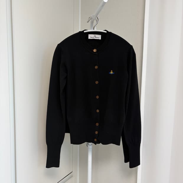 비비안웨스트우드 베아 버진울 가디건 블랙