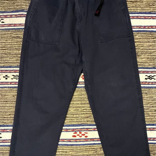 (M)그라미치 코튼 퍼티그 루즈 테이퍼드 팬츠 네이비 