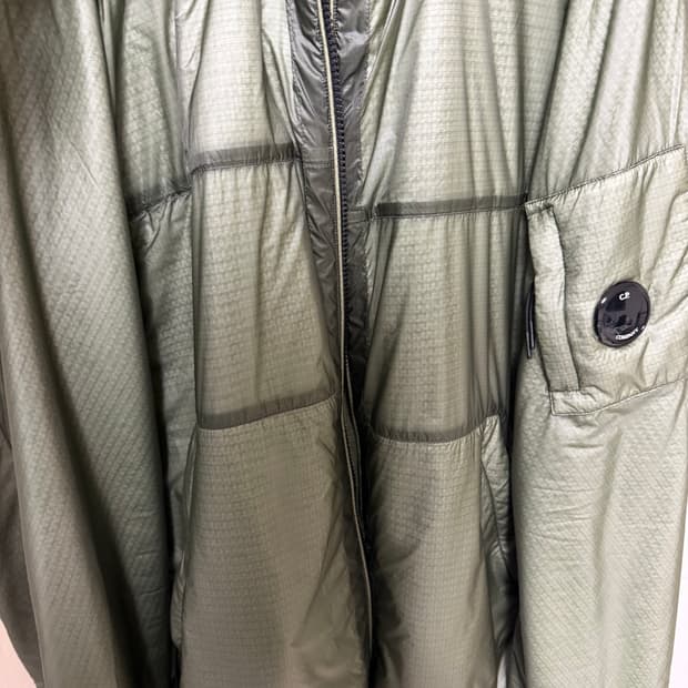 Cp컴퍼니 nada쉘 바람막이