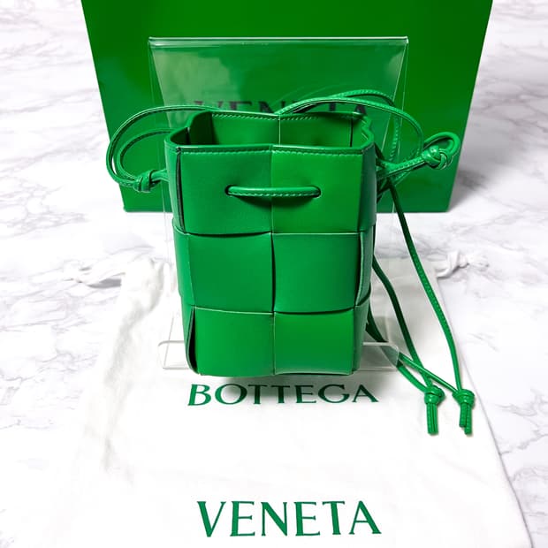 보테가베네타 카세트 미니 버킷백