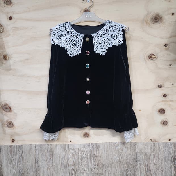 673) 레이스 포인트 벨벳 블라우스