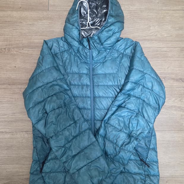 골드윈 경량패딩