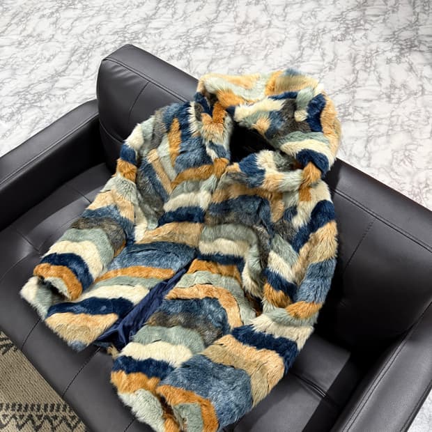 포에버 21 멀티 컬로 칼라 블록 페이크 퍼 후드 자켓