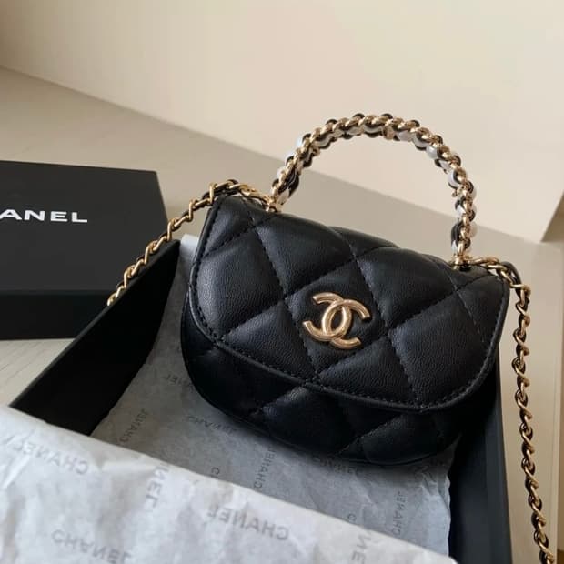 샤넬 뷰티 진주 핸들 미니 크로스백