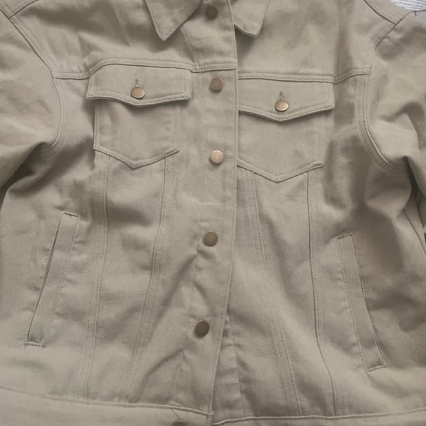 베이지 자켓