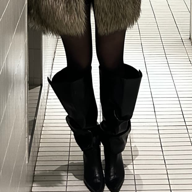 버쉬카 슬라우치 레더부츠 