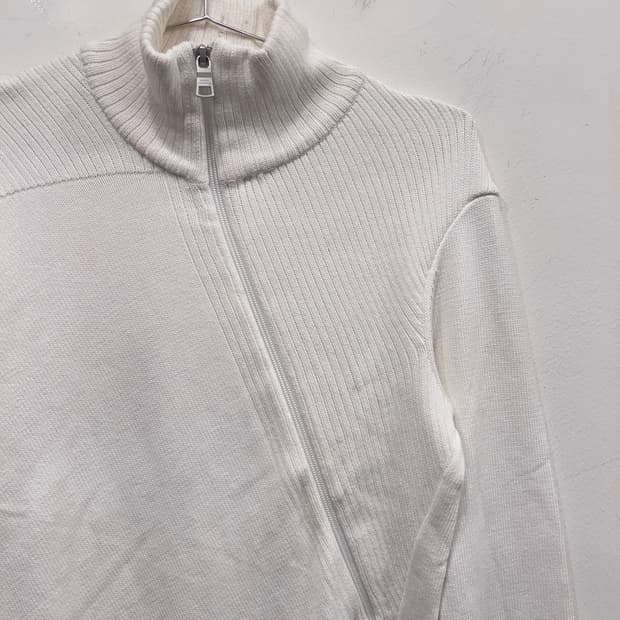 아르마니 익스체인지 사선 지퍼 터틀텍 니트