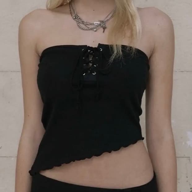 보헤미안서울 아일렛 와플 튜브탑 블랙