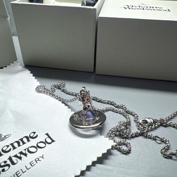 비비안웨스트우드 orb목걸이