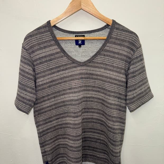 R.Newbold Striped V-neck Sweatshirts