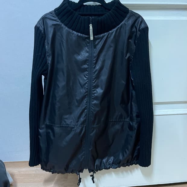 프라다스포츠(느낌ㅋㅋ) 니트집업 