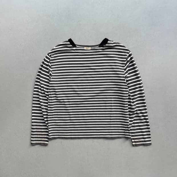 예스터데이 투모로우 보더 롱슬리브