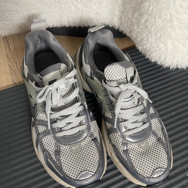 v2k나이키 245size
