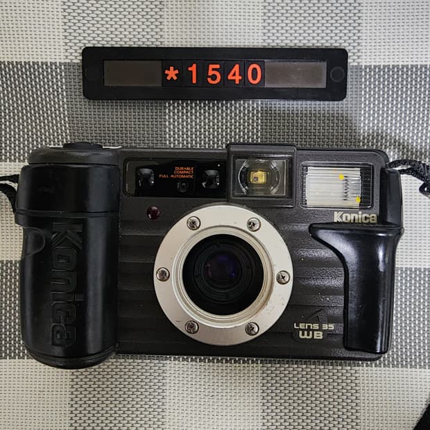 코니카 현장감독 35 필름카메라