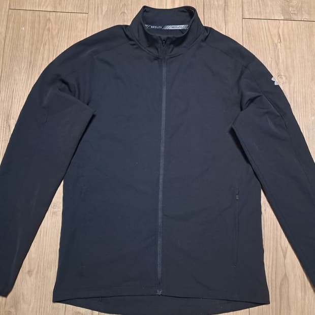 언더아머 런닝집업 M