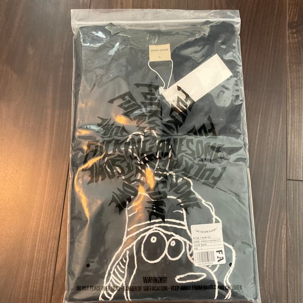 퍼킹어썸 웍스아웃 아오먀마 한정 반소매 블랙 L