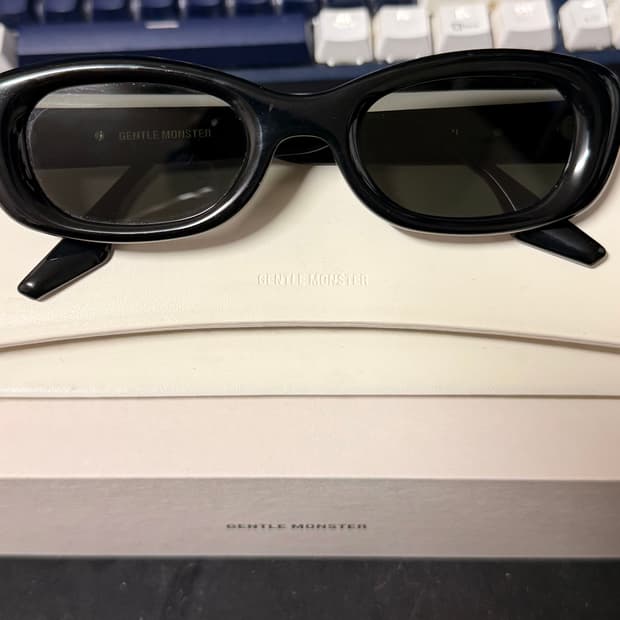 젠틀몬스터 탐부 01