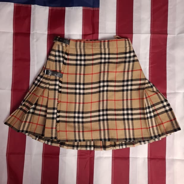 오리지날 새제품 일본판 버버리 노바체크 미니 랩 플리츠