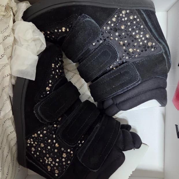 Aldo lacks 스터드 웨지 하이탑 스니커즈 새상품 EU36