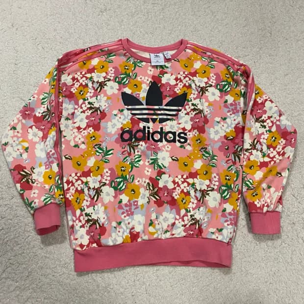 아디다스 플라워 프린트 맨투맨 여성 추천