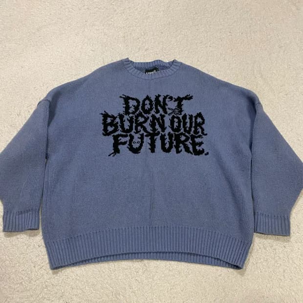 아조바이아조 니트