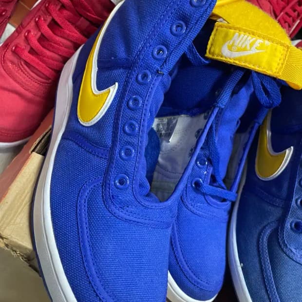 나이키 반달 하이 CVS