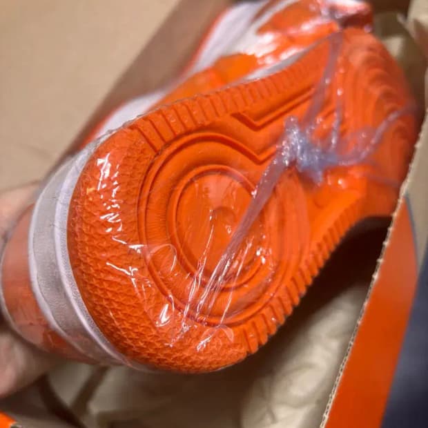 나이키 에어포스1 오렌지 cvs 신품