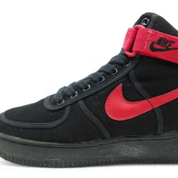 나이키 에어포스 1 HI CANVAS 95 OG BLACK/RED