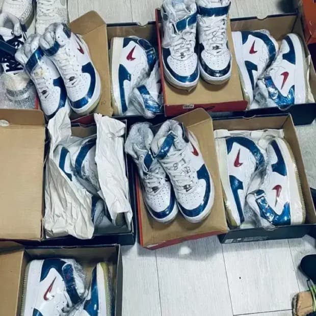 [275] 나이키 에어 포스1 미드 sc cl 인디1 중고