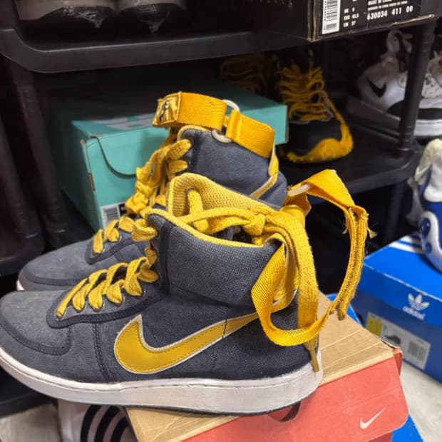 나이키 희귀 컬러 반딜하이 미시간 265