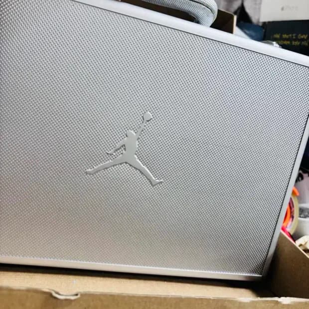 나이키 조던17 로우 철가방 박스