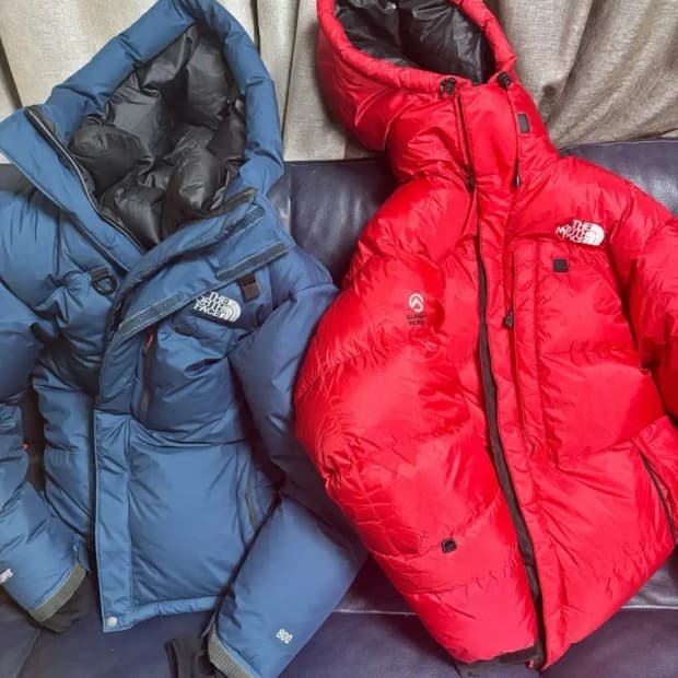 노스페이스 써밋 시리즈 800 발토르 xxl 빨/검 착용샷