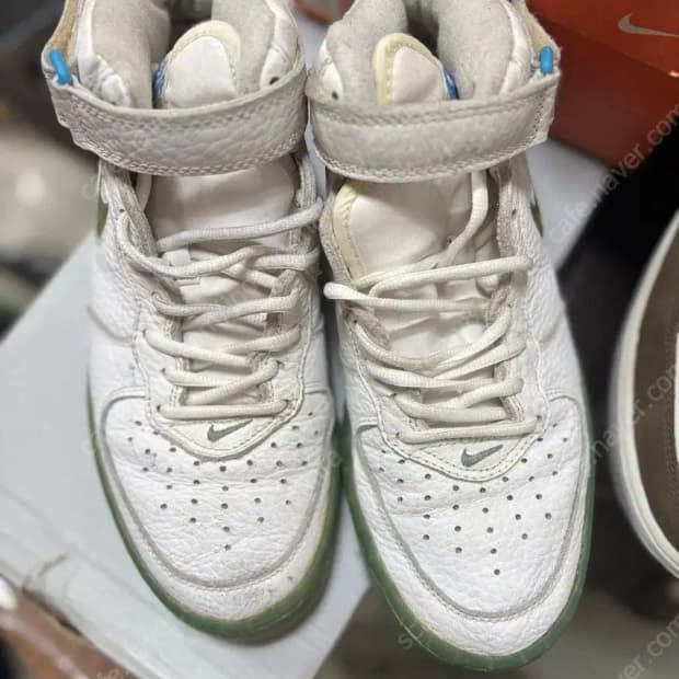 나이키 에어포스1 미드 sc 하늘완창