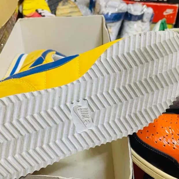 나이키 코르테즈 옐로우/블루 운동화 96년