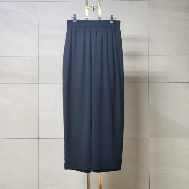 25 띠어리 Satin Crepe Relaxed Pull on pants