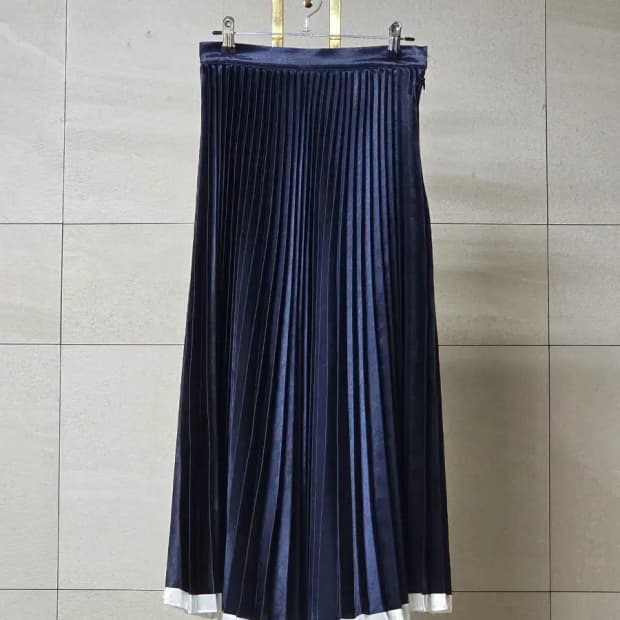 오르 네이비 플리츠 롱 스커트