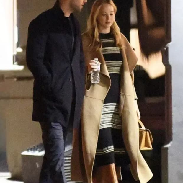 제니퍼 로렌스 착용 프로엔자슐러