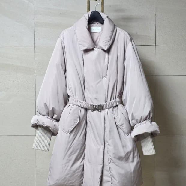 미샤 구스다운 벨티드 패딩