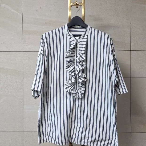 위켄드 막스마라 스트라이프 러플 블라우스