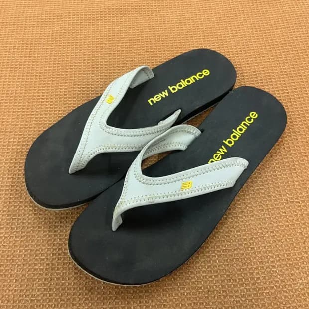 뉴발란스 쪼리 슬리퍼 240 G05932
