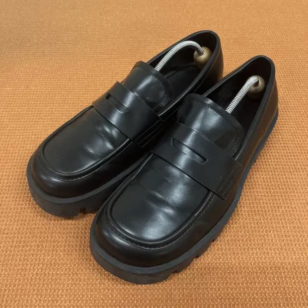 자라 ZARA 블랙 페니 로퍼 275 G07155