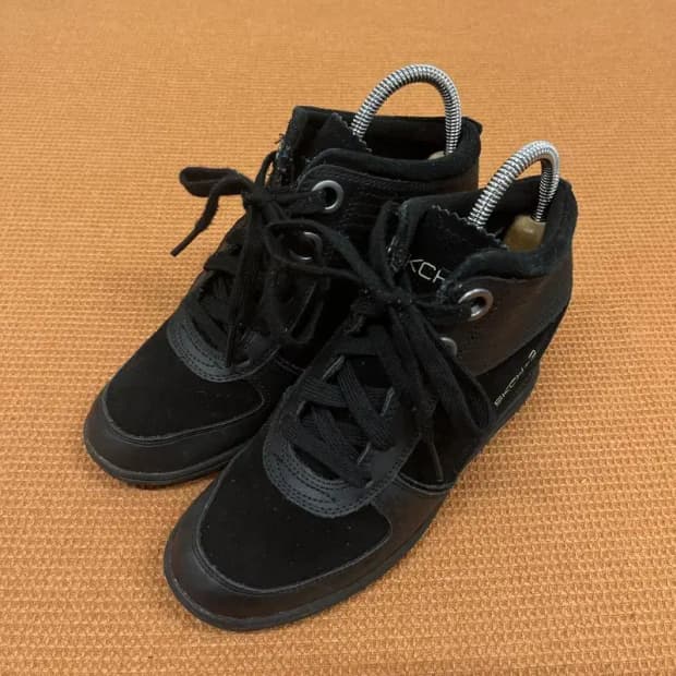 스케쳐스 웨지 여성 스니커즈 운동화 230 G06824